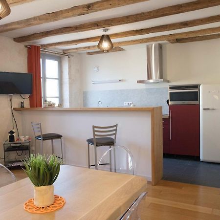 Appartement A-Mi-Chemin - Centre-ville de Tournus Extérieur photo