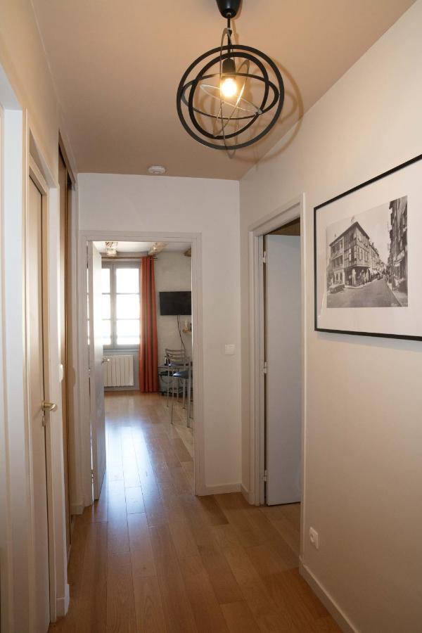 Appartement A-Mi-Chemin - Centre-ville de Tournus Extérieur photo