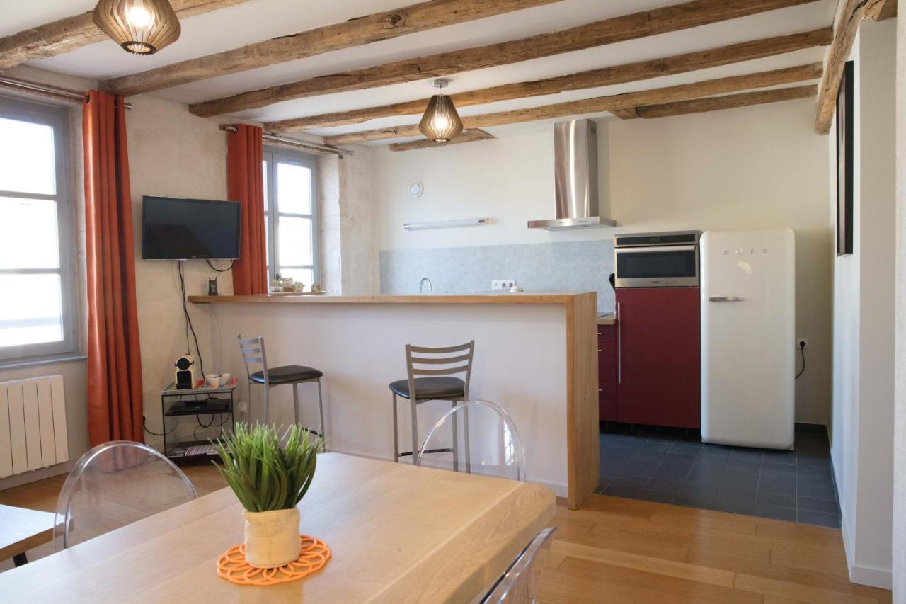 Appartement A-Mi-Chemin - Centre-ville de Tournus Extérieur photo
